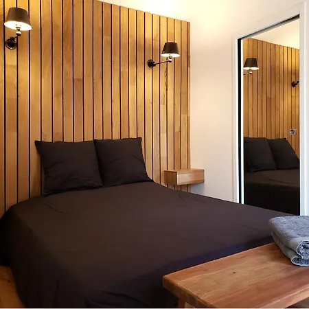 Le Mazet Des Amants, En Bois Avec Jacuzzi Privatif