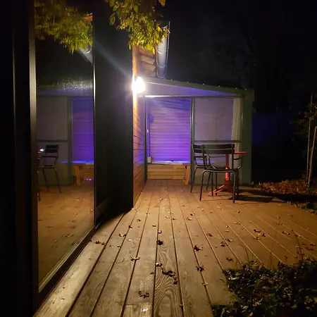 Villa Le Mazet Des Amants, En Bois Avec Jacuzzi Privatif *